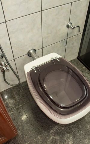 Casa à venda com 150m², 3 quartos e 4 vagasBanheiro Social