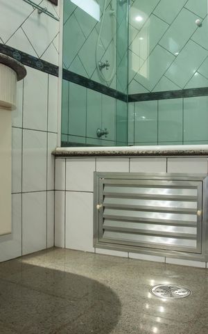 Casa à venda com 150m², 3 quartos e 4 vagasBanheiro da Suíte