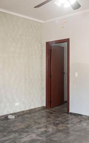Casa à venda com 150m², 3 quartos e 4 vagasSala