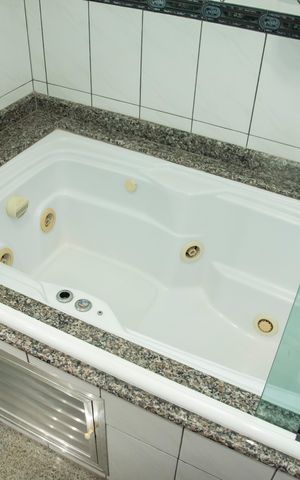 Casa à venda com 150m², 3 quartos e 4 vagasBanheiro da Suíte
