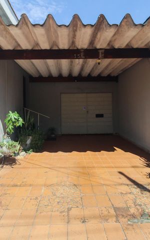 Casa à venda com 225m², 3 quartos e 4 vagas Casa à venda com 225m², 3 quartos e 4 vagasGaragem