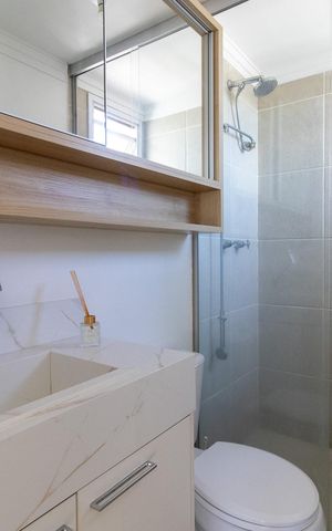 Apartamento à venda com 76m², 3 quartos e 2 vagas Apartamento à venda com 76m², 3 quartos e 2 vagasBanheiro da Suíte