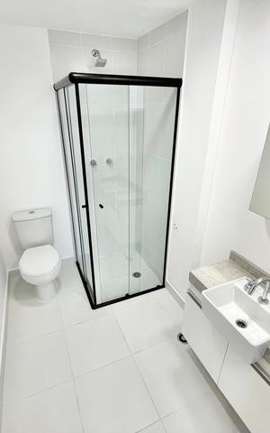 Studio à venda com 28m², 1 quarto e sem vaga Studio à venda com 28m², 1 quarto e sem vagaBanheiro Social