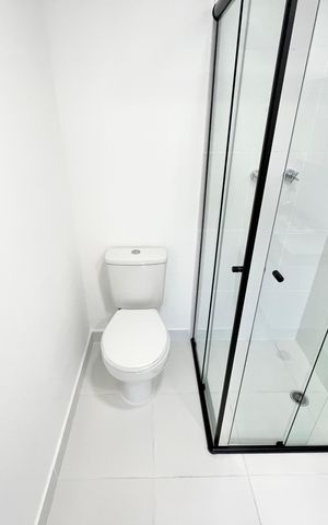 Studio à venda com 28m², 1 quarto e sem vaga Studio à venda com 28m², 1 quarto e sem vagaBanheiro Social