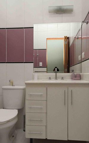 Casa para alugar com 105m², 2 quartos e 1 vaga Casa para alugar com 105m², 2 quartos e 1 vagaBanheiro Social