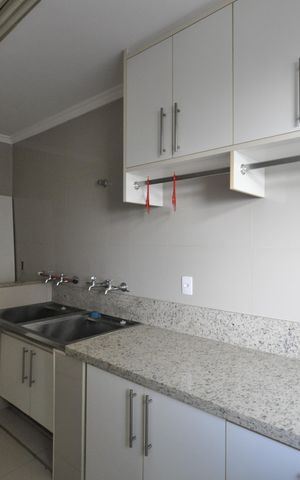 Casa para alugar com 800m², 3 quartos e 4 vagasÁrea de Serviço