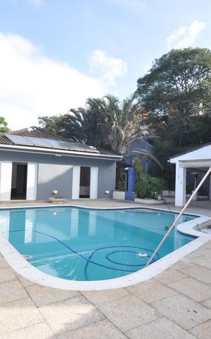 Casa para alugar com 800m², 3 quartos e 4 vagasPiscina