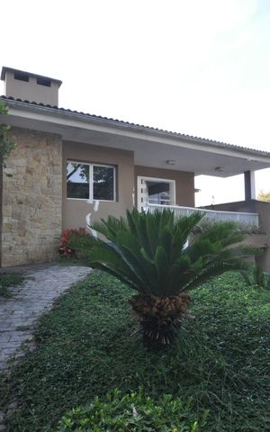 Casa para alugar com 800m², 3 quartos e 4 vagasFachada