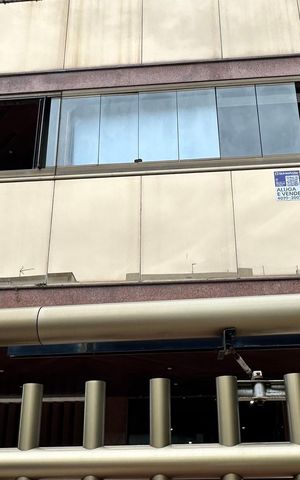 Apartamento à venda com 144m², 3 quartos e 3 vagas Apartamento à venda com 144m², 3 quartos e 3 vagasFachada