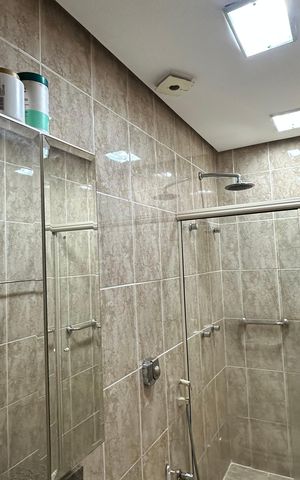Apartamento à venda com 144m², 3 quartos e 3 vagas Apartamento à venda com 144m², 3 quartos e 3 vagasBanheiro Social