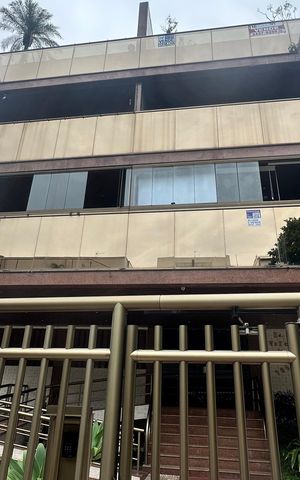 Apartamento à venda com 144m², 3 quartos e 3 vagas Apartamento à venda com 144m², 3 quartos e 3 vagasFachada