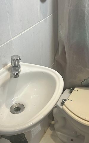 Apartamento à venda com 144m², 3 quartos e 3 vagas Apartamento à venda com 144m², 3 quartos e 3 vagasBanheiro de Serviço
