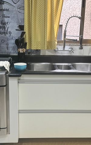 Apartamento à venda com 144m², 3 quartos e 3 vagas Apartamento à venda com 144m², 3 quartos e 3 vagasCozinha