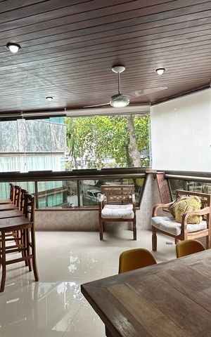 Apartamento à venda com 144m², 3 quartos e 3 vagas Apartamento à venda com 144m², 3 quartos e 3 vagasVaranda