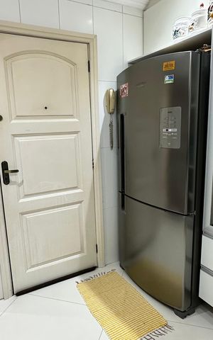Apartamento à venda com 144m², 3 quartos e 3 vagas Apartamento à venda com 144m², 3 quartos e 3 vagasCozinha