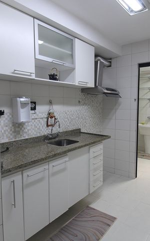 Apartamento para alugar com 108m², 4 quartos e 2 vagas Apartamento para alugar com 108m², 4 quartos e 2 vagasCozinha
