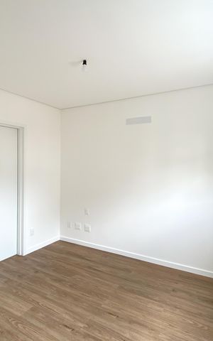 Apartamento à venda com 171m², 3 quartos e 2 vagas Apartamento à venda com 171m², 3 quartos e 2 vagasSuíte 1