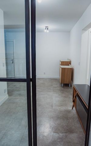 Apartamento à venda com 55m², 2 quartos e 1 vaga Apartamento à venda com 55m², 2 quartos e 1 vagaVaranda