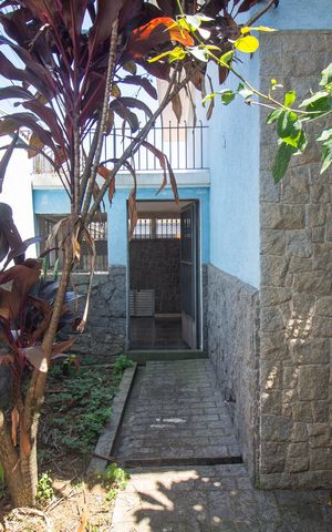 Casa à venda com 140m², 3 quartos e 2 vagas Casa à venda com 140m², 3 quartos e 2 vagasJardim