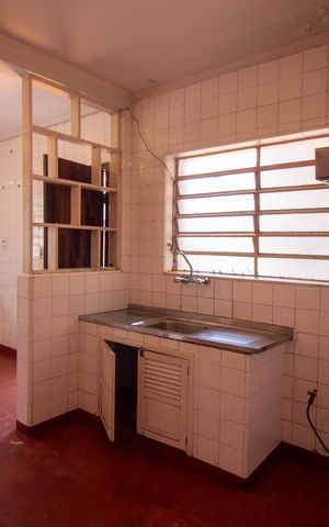 Casa à venda com 140m², 3 quartos e 2 vagas Casa à venda com 140m², 3 quartos e 2 vagasCozinha