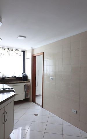 Apartamento à venda com 150m², 3 quartos e 2 vagasCozinha