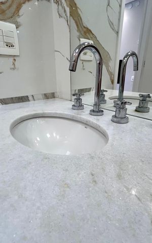 Apartamento à venda com 66m², 1 quarto e 1 vaga Apartamento à venda com 66m², 1 quarto e 1 vagaBanheiro da Suíte