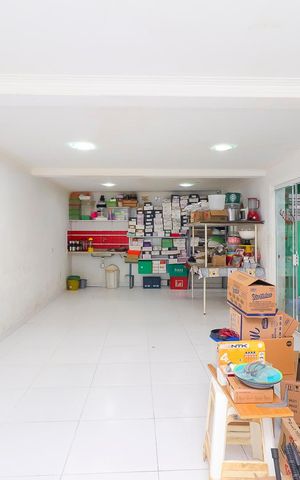 Casa para alugar com 250m², 4 quartos e 2 vagasSalão