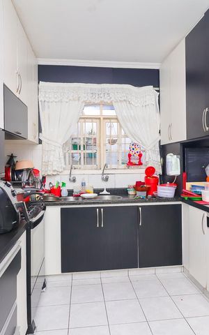 Casa para alugar com 250m², 4 quartos e 2 vagasCozinha