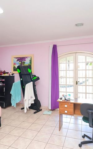 Casa para alugar com 250m², 4 quartos e 2 vagasQuarto 1 - Suíte
