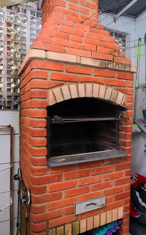 Casa para alugar com 250m², 4 quartos e 2 vagasChurrasqueira