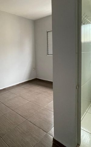 Casa para alugar com 130m², 4 quartos e sem vaga Casa para alugar com 130m², 4 quartos e sem vagaCorredor