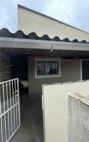 Casa para alugar com 130m², 4 quartos e sem vaga Casa para alugar com 130m², 4 quartos e sem vagaFachada