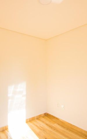 Apartamento à venda com 127m², 3 quartos e 3 vagas Apartamento à venda com 127m², 3 quartos e 3 vagasQuarto 1 - Suíte