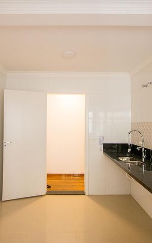Apartamento à venda com 171m², 3 quartos e 3 vagas Apartamento à venda com 171m², 3 quartos e 3 vagasCozinha