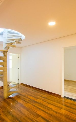 Apartamento à venda com 171m², 3 quartos e 3 vagas Apartamento à venda com 171m², 3 quartos e 3 vagasSala