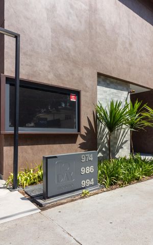 Apartamento à venda com 40m², 2 quartos e sem vaga Apartamento à venda com 40m², 2 quartos e sem vagaFachada