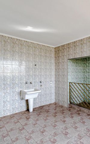 Casa para alugar com 315m², 5 quartos e 3 vagasÁrea de Serviço