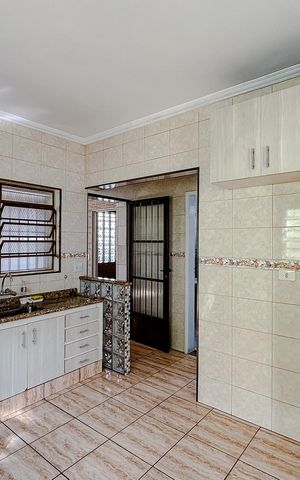 Casa para alugar com 315m², 5 quartos e 3 vagasCozinha
