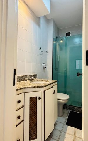 Apartamento à venda com 70m², 2 quartos e 1 vaga Apartamento à venda com 70m², 2 quartos e 1 vagaBanheiro Suíte