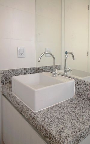 Apartamento à venda com 54m², 2 quartos e 2 vagasBanheiro Social
