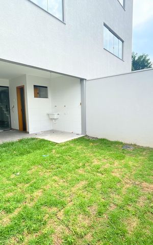 Casa à venda com 160m², 3 quartos e 1 vagaÁrea externa fundos