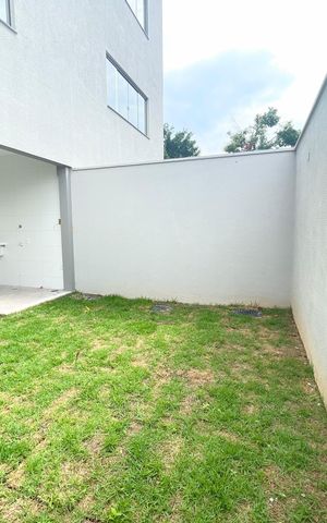 Casa à venda com 160m², 3 quartos e 1 vagaÁrea externa fundos