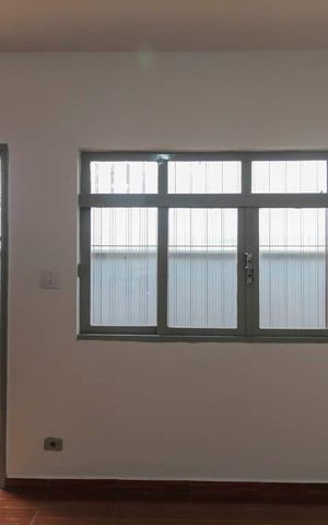 Casa à venda com 125m², 2 quartos e 1 vaga Casa à venda com 125m², 2 quartos e 1 vagaSala