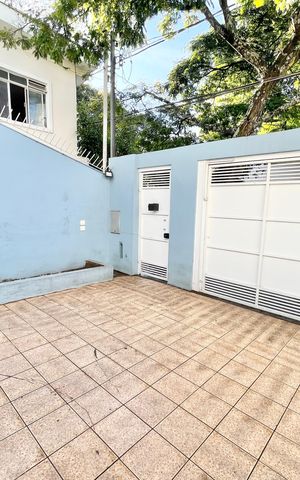 Casa à venda com 180m², 3 quartos e 4 vagas Casa à venda com 180m², 3 quartos e 4 vagasGaragem