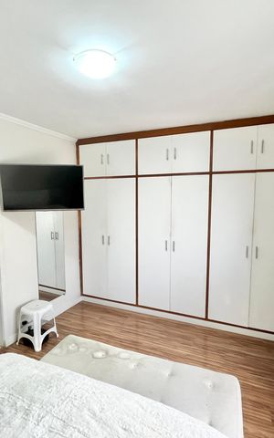 Casa à venda com 180m², 3 quartos e 4 vagas Casa à venda com 180m², 3 quartos e 4 vagasSuíte