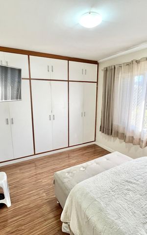 Casa à venda com 180m², 3 quartos e 4 vagas Casa à venda com 180m², 3 quartos e 4 vagasSuíte