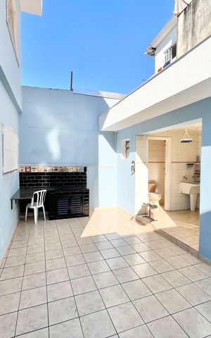 Casa à venda com 180m², 3 quartos e 4 vagas Casa à venda com 180m², 3 quartos e 4 vagasQuintal