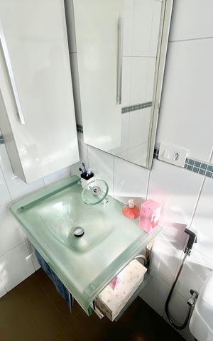 Casa à venda com 180m², 3 quartos e 4 vagas Casa à venda com 180m², 3 quartos e 4 vagasBanheiro da Suíte