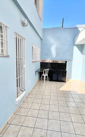 Casa à venda com 180m², 3 quartos e 4 vagas Casa à venda com 180m², 3 quartos e 4 vagasQuintal