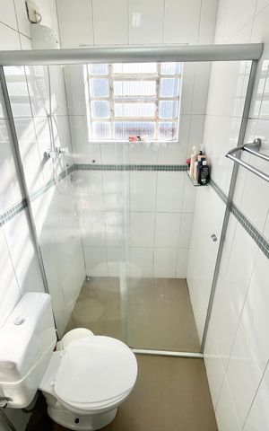 Casa à venda com 180m², 3 quartos e 4 vagas Casa à venda com 180m², 3 quartos e 4 vagasBanheiro da Suíte